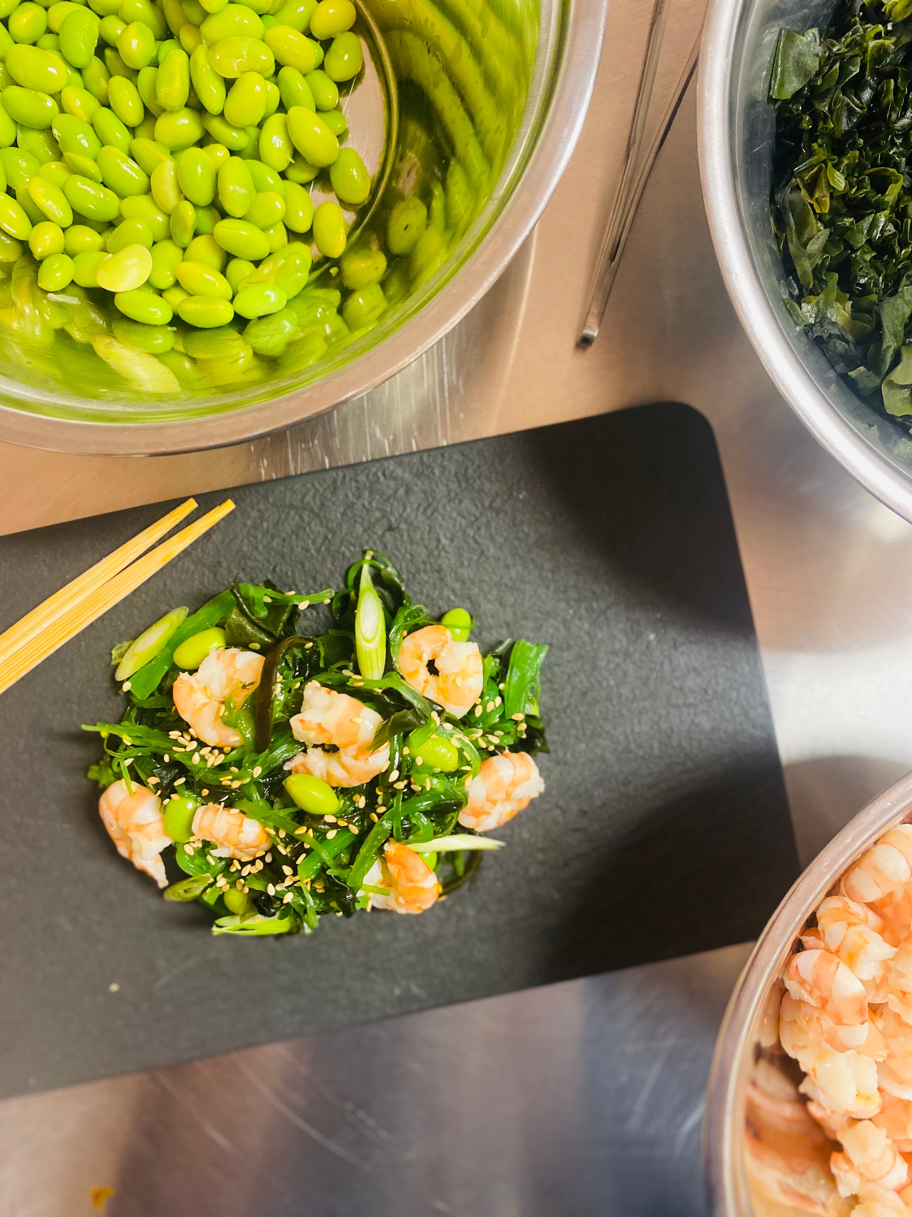 SHRIMP WAKAMÉ SALAD