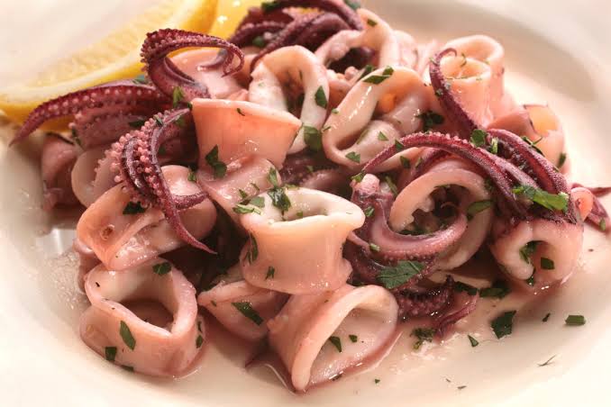 WILD MEDITERANEAN CALAMARI