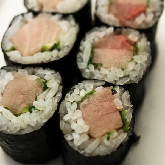 SPICY HAMACHI MAKI