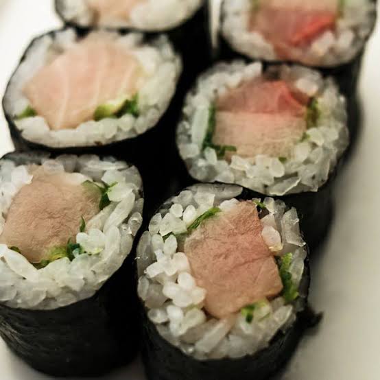 THE SPICY HAMACHI MAKI